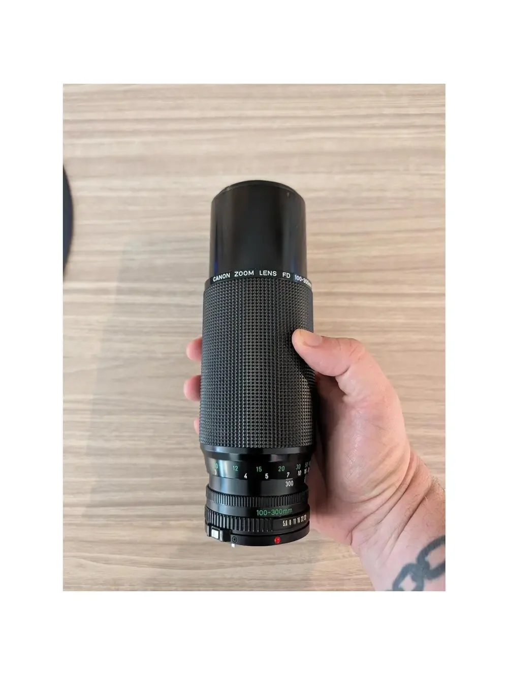 Canon FD 100-300mm f/5.6 Zoom Lens for AE-1 A-1 F-1 - Sharp Telephoto